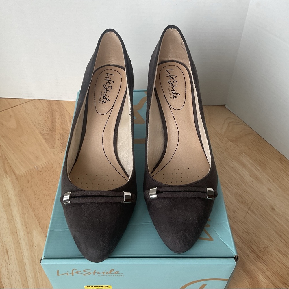 Life Stride Gianna Block Heel Pumps Vegan Gray Suede Comfort Dress Shoe Womens 9